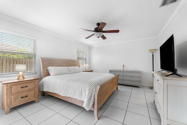 12234 Brisbane Lane, Wellington, FL 33414
