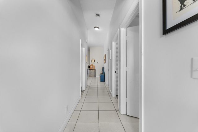 12234 Brisbane Lane, Wellington, FL 33414