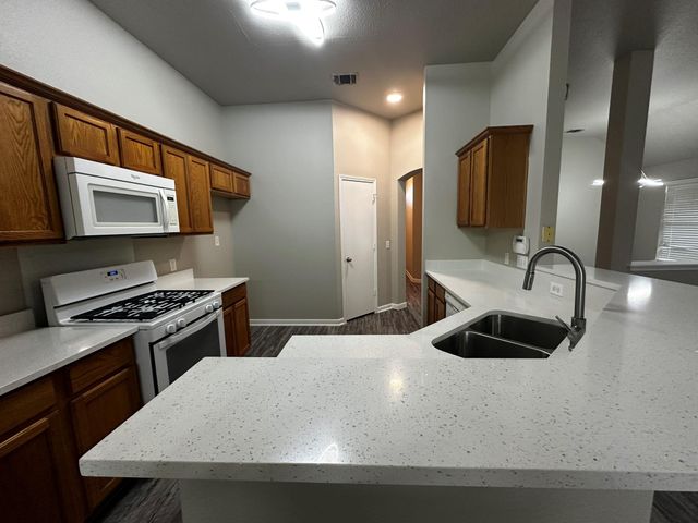 7220 Wardman DR, Del Valle, TX 78617