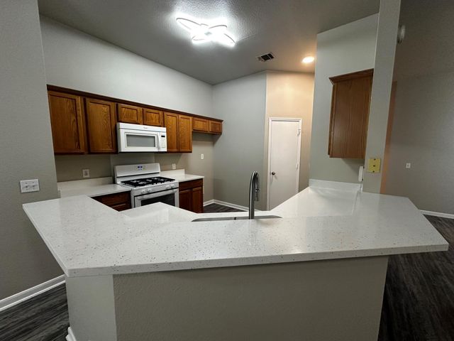 7220 Wardman DR, Del Valle, TX 78617