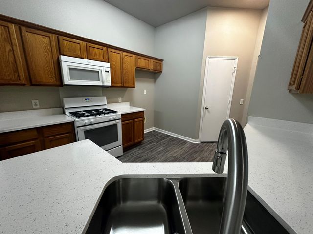 7220 Wardman DR, Del Valle, TX 78617