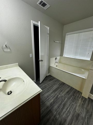 7220 Wardman DR, Del Valle, TX 78617