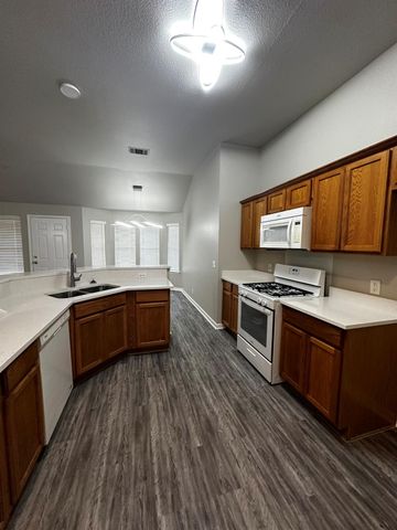 7220 Wardman DR, Del Valle, TX 78617