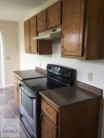 1402 Desert Storm Drive, Hinesville, GA 31313