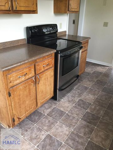 1402 Desert Storm Drive, Hinesville, GA 31313