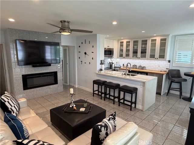 230 Linden 502, Long Beach, CA 90802