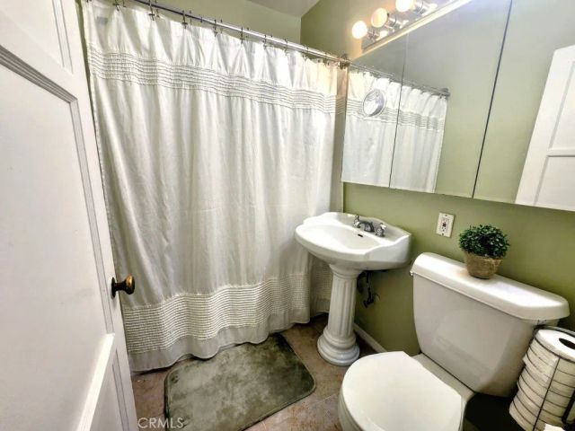 7607 Goddard, Los Angeles, CA 90045