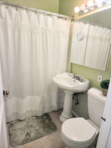 7607 Goddard, Los Angeles, CA 90045