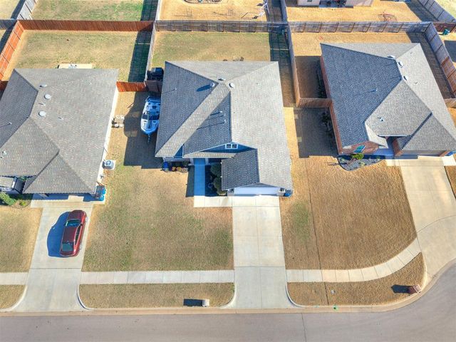 1760 Gladington Court, Newcastle, OK 73065