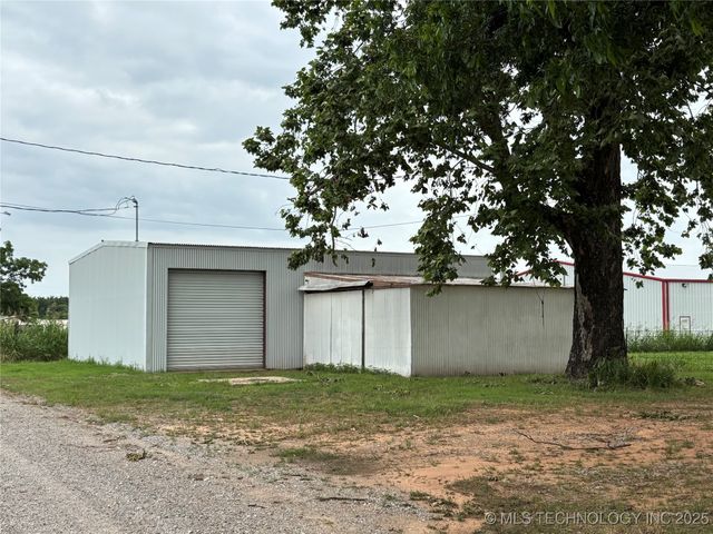 34 S Mount Calvary Road, Hendrix, OK 74741