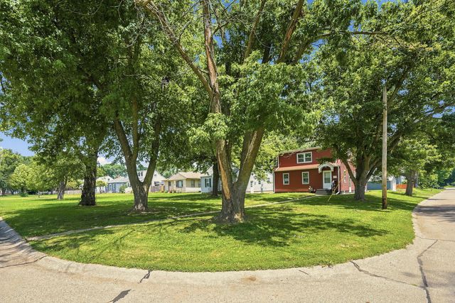 2055 36th Street, Rock Island, IL 61201