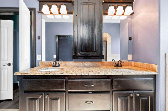 5901 NE Watts Rd, Elgin, OK 73538