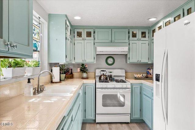 509 W Duarte Road F, Monrovia, CA 91016