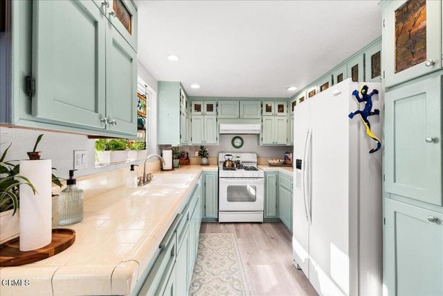509 W Duarte Road F, Monrovia, CA 91016