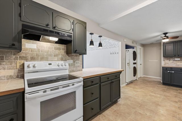 9209 Pembroke Oak Grove Rd, Oak Grove, KY 42262