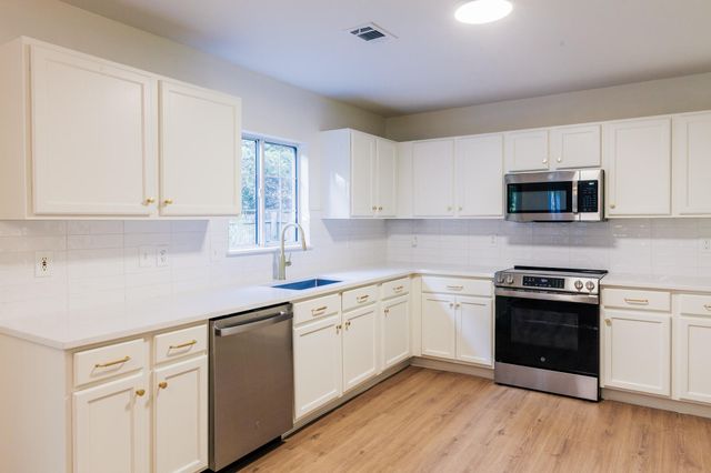 2484 Melville Road, North Charleston, SC 29406