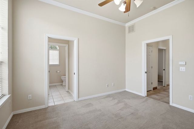 1614 Crow Creek Drive, Granbury, TX 76049