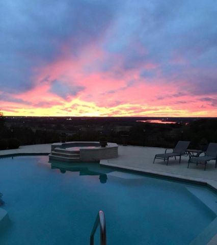 1614 Crow Creek Drive, Granbury, TX 76049