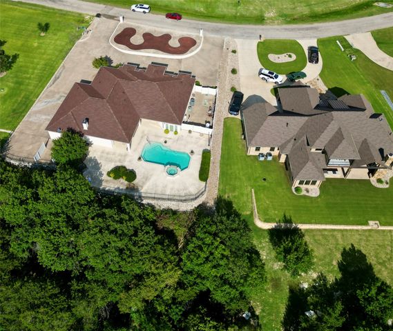 1614 Crow Creek Drive, Granbury, TX 76049