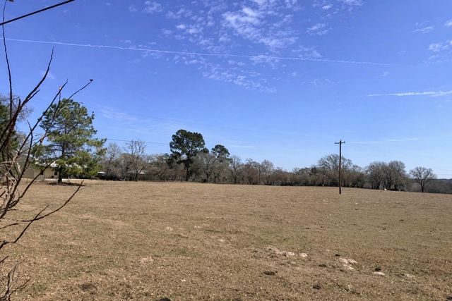5760 North Fm 1486, Montgomery, TX 77356