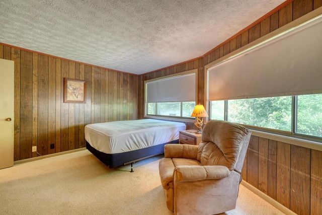 694 Ruby Lake Drive, Hiawassee, GA 30546