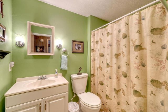 694 Ruby Lake Drive, Hiawassee, GA 30546