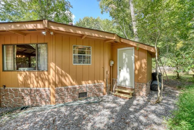 694 Ruby Lake Drive, Hiawassee, GA 30546