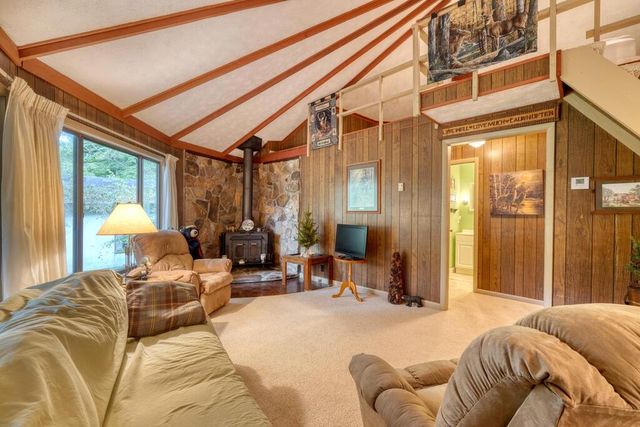 694 Ruby Lake Drive, Hiawassee, GA 30546