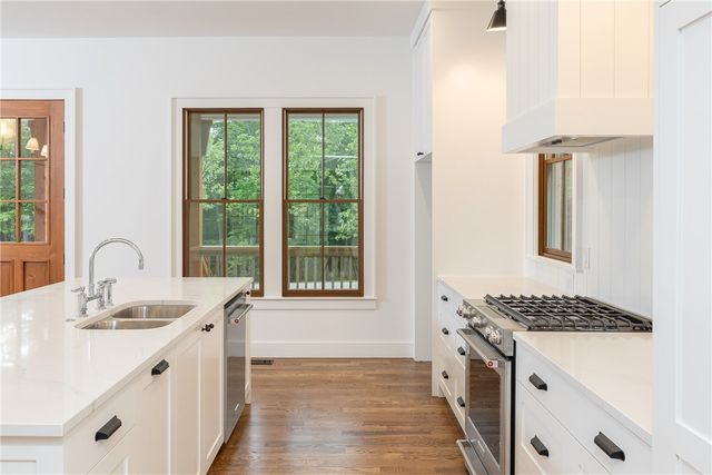 1738 W Markham Road, Fayetteville, AR 72701