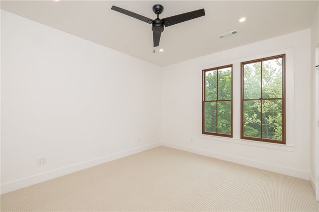 1738 W Markham Road, Fayetteville, AR 72701