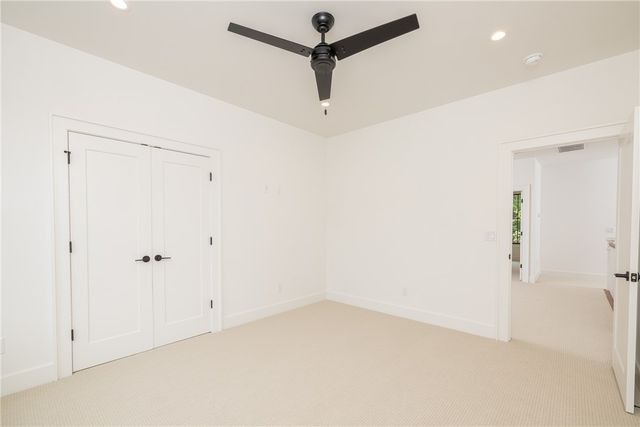1738 W Markham Road, Fayetteville, AR 72701