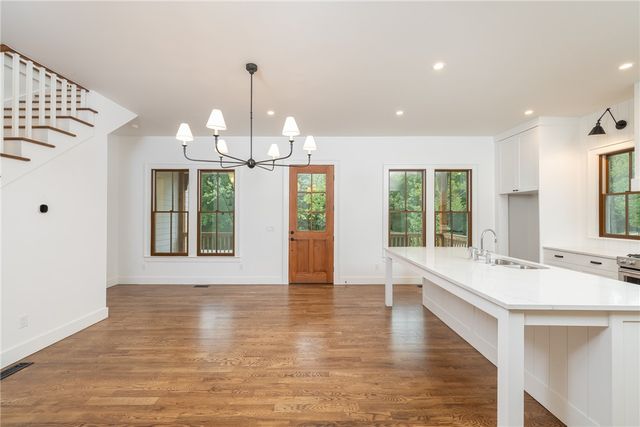 1738 W Markham Road, Fayetteville, AR 72701