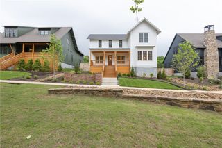 1738 W Markham Road, Fayetteville, AR 72701