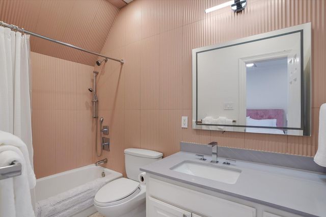 3705 Gilbert ST B, Austin, TX 78703