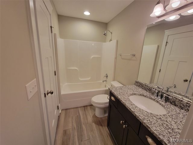 71 Honey Crisp Lane, Pike Road, AL 36064