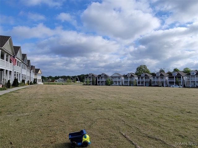 71 Honey Crisp Lane, Pike Road, AL 36064