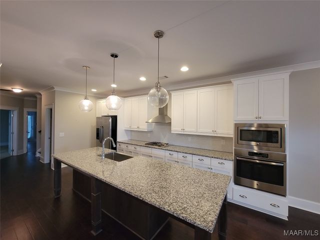 71 Honey Crisp Lane, Pike Road, AL 36064