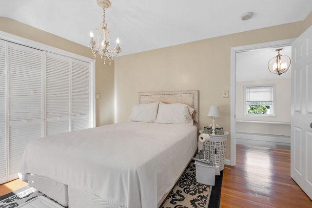 126 Montaup Ave, Dracut, MA 01826