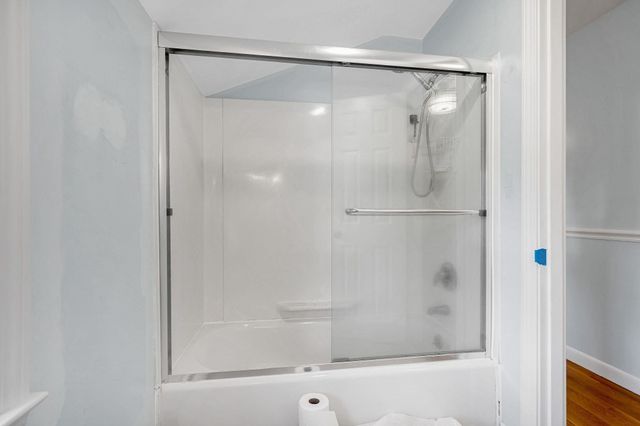 126 Montaup Ave, Dracut, MA 01826