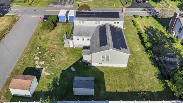 126 Montaup Ave, Dracut, MA 01826