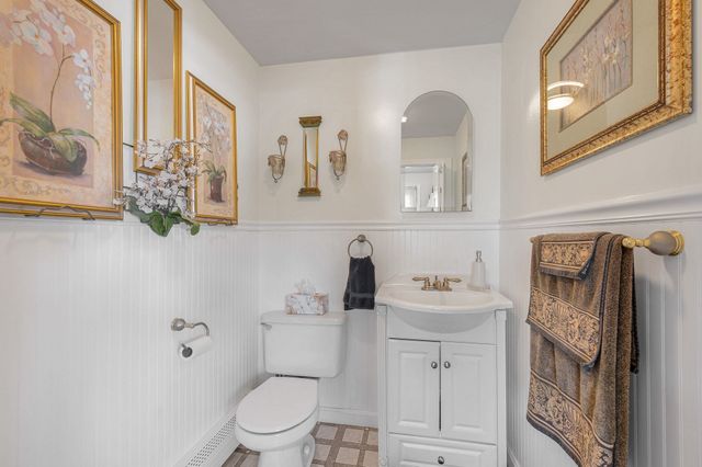 126 Montaup Ave, Dracut, MA 01826