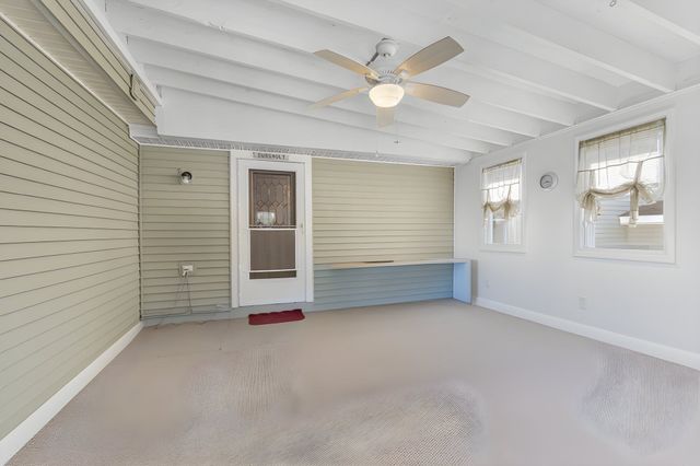 126 Montaup Ave, Dracut, MA 01826