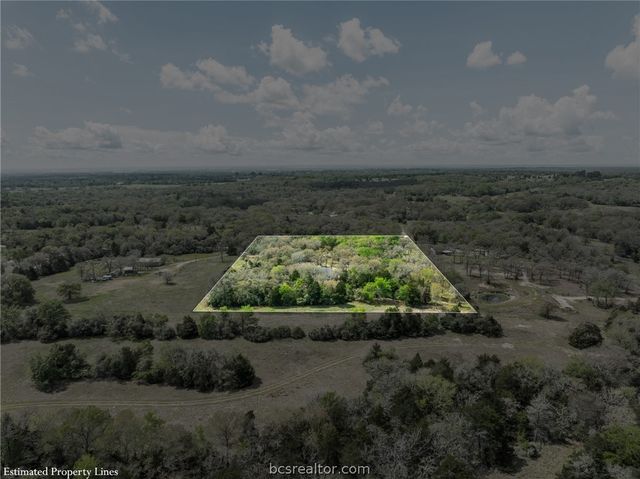 4196 Winding Road, Hearne, TX 77859