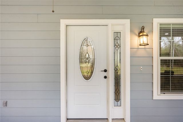 4196 Winding Road, Hearne, TX 77859