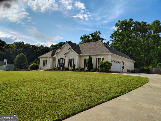 118 Crescent Drive, Newnan, GA 30265