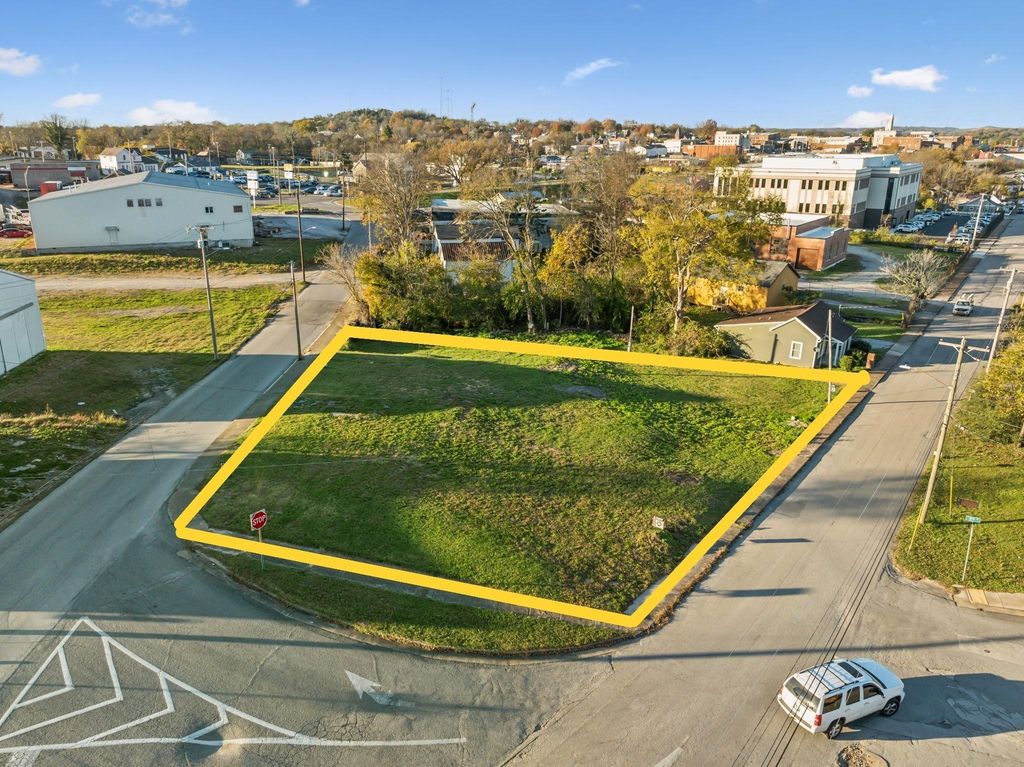 115 Cemetery Ave, Columbia, TN 38401