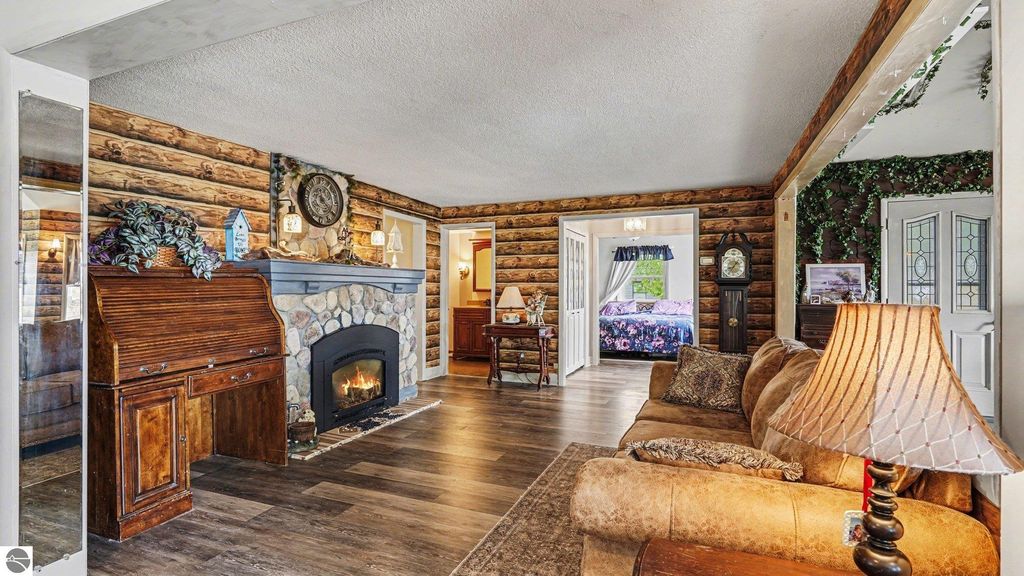 Image 9 of property listing at 509 Huron Hills Drive, East Tawas, MI 48730