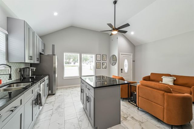 16518 Eastchase, Montgomery, TX 77316