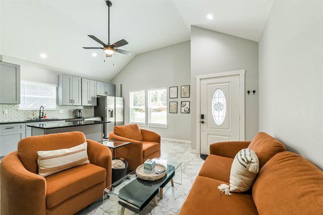 16518 Eastchase, Montgomery, TX 77316