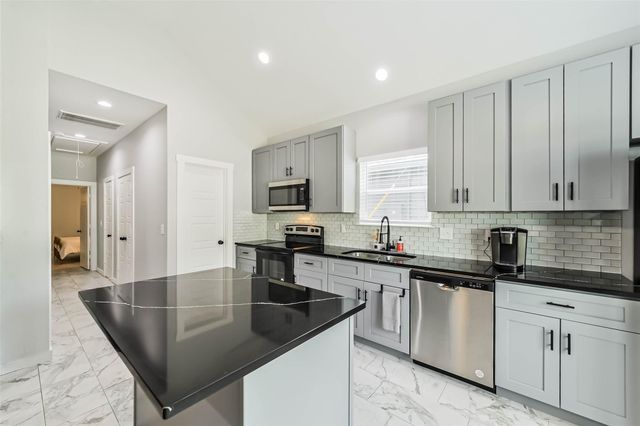 16518 Eastchase, Montgomery, TX 77316